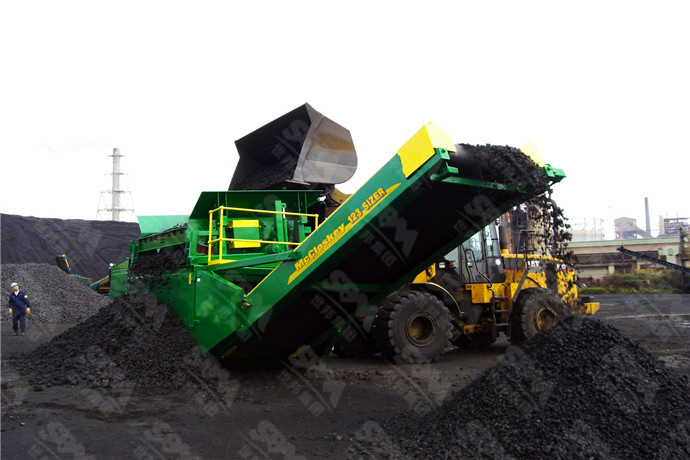 時產(chǎn)200-300噸移動式石灰石破碎機